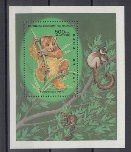Timbre stamp bloc madagascar - stamp,