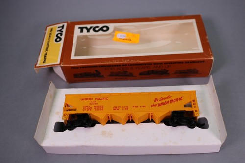 Za768 tyco train - tyco, wagon