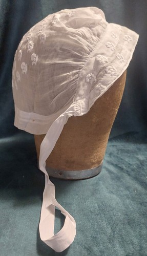 Coiffe ancienne bonnet voile