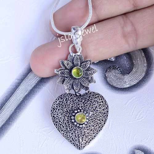 Pendentif femme art neuf - , en