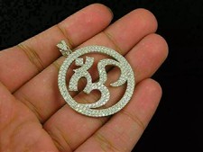 Pendentif médaillon hindou OM en or jaune 14 carats et diamants naturels unisexe
