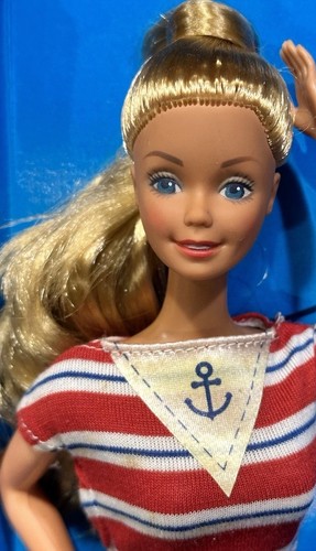 Vintage sea lovin yachting - vintage,