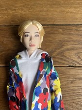 Poupée Mannequin homme représentant un membre du groupe Japonais BTS