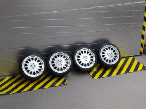 Roues 30mm tuning - 1/18,