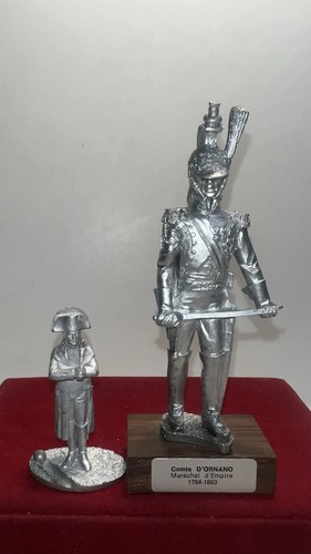 Lot metal figures les - metal,