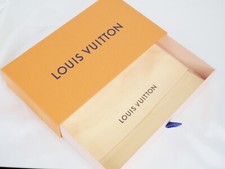 Authentique boîte cadeau vide