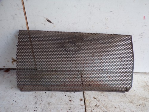 Grille sous siège séparation - sous,
