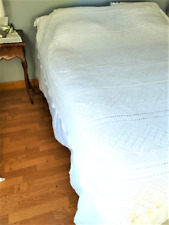 Dessus de Lit Blanc brodé Coton 2,00 x1,80 TBE Fait main