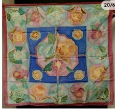 Foulard en soie peint  la main