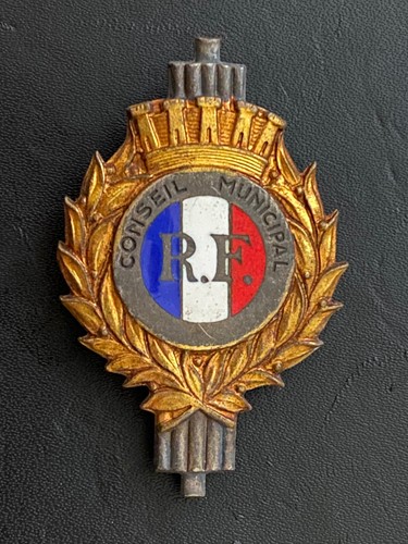 Politique insigne de - :,