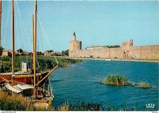 30 - Aigues Mortes - Les Remparts - La Poterne des Remblais et la Tour de Consta