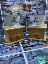 Paire de moulins à café