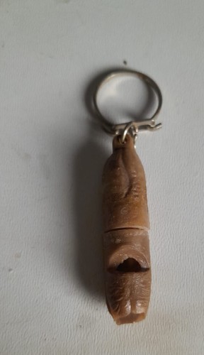 Porte clé sifflet - porte,