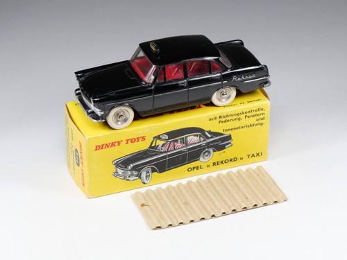 Dinky toys france 546 opel - dinky,