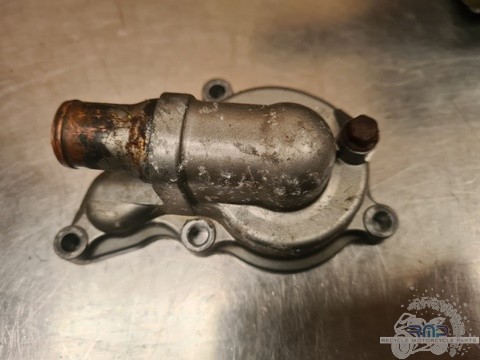 Carter pompe eau suzuki - pompe,