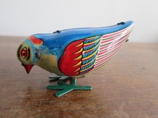 oiseau mécanique en tole