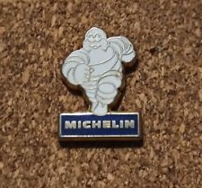 Pin's Bonhomme Michelin Pneu