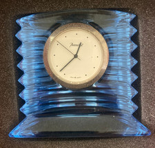 Pendulette modèle Lalande bleu ciel en cristal de Baccarat