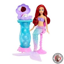 NOUVELLE poupée de mode