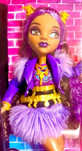 Monster high doll - monster,