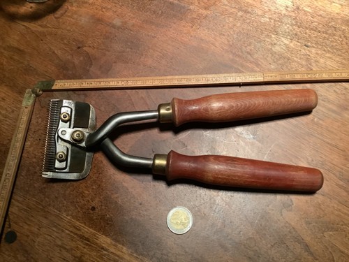 Outils anciens belle tondeuse - belle,