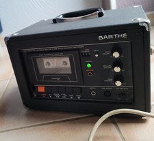 ANCIEN LECTEUR ENREGISTREUR CASSETTE BARTHE, FONCTIONNE, 30x22CM, AVEC POIGNéE