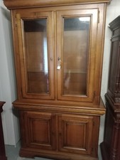 ancienne armoire 1,20 m de long  2 portes + 2 portes vitrine