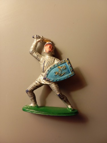 Cyrnos soldat moyen - cyrnos,