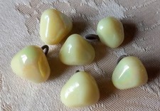 LOT DE 6 ANCIENS BOUTONS EN PATE DE VERRE  EMAILLE DIAM  1,1 CM JAUNE CITRON