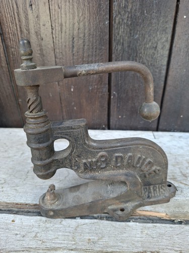 Ancienne presse riveter - ancienne, a