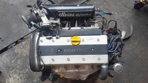 Moteur sans pièces - , (essence)