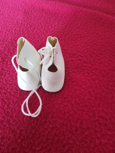 Chaussure poupee ancienne - chaussure,