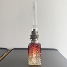 Ancienne lampe à pétrole en Cristal BACCARAT Rouge dégradé et son verre VR