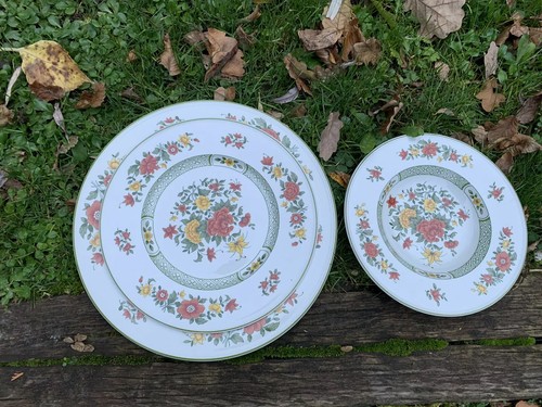 Assiette plate état neuf - (9)plate,