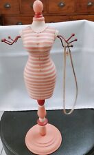 Présentoir bijoux en bois