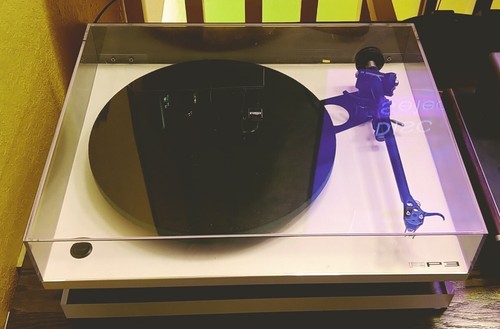 Rega turntable with - rega,