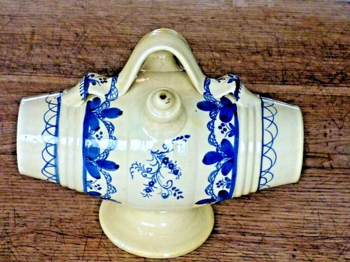Gourde sur pied forme tonneau - gourde,