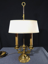 Lampe bouillotte de style