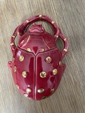 scarabée bouquetière murale