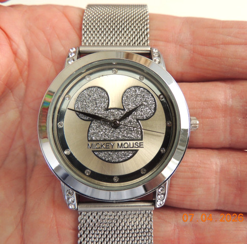 Montre mickey mouse pile - mickey,