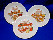 3 assiettes avec recettes de patisserie en porcelaine " L'ARC EN CIEL"