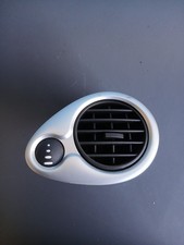Renault Clio 3 / Grille de