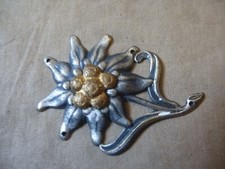 Insigne métal edelweiss Gebirgsjäger chasseurs de montagne WH 1939-1945