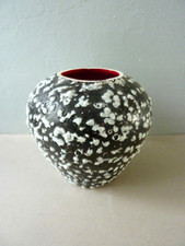 vase en céramique, noir avec