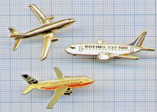 Lot Pin's Badges BOEING / 737 500 AIR FRANCE avion doré gold relief / AIRPLANE