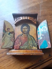 Triptyque religieux en bois. Icone du Christ