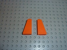 2 x LEGO Orange slope brick