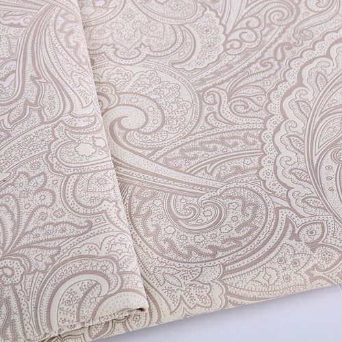 Floral tissu vêtement - vêtement, en