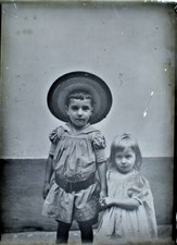 Plaque verre photo ancienne positif 13 x 18 cm vintage portrait enfants à la mer