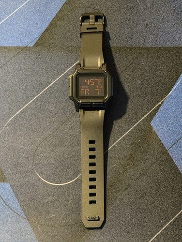 Nixon the regulus digital - the,